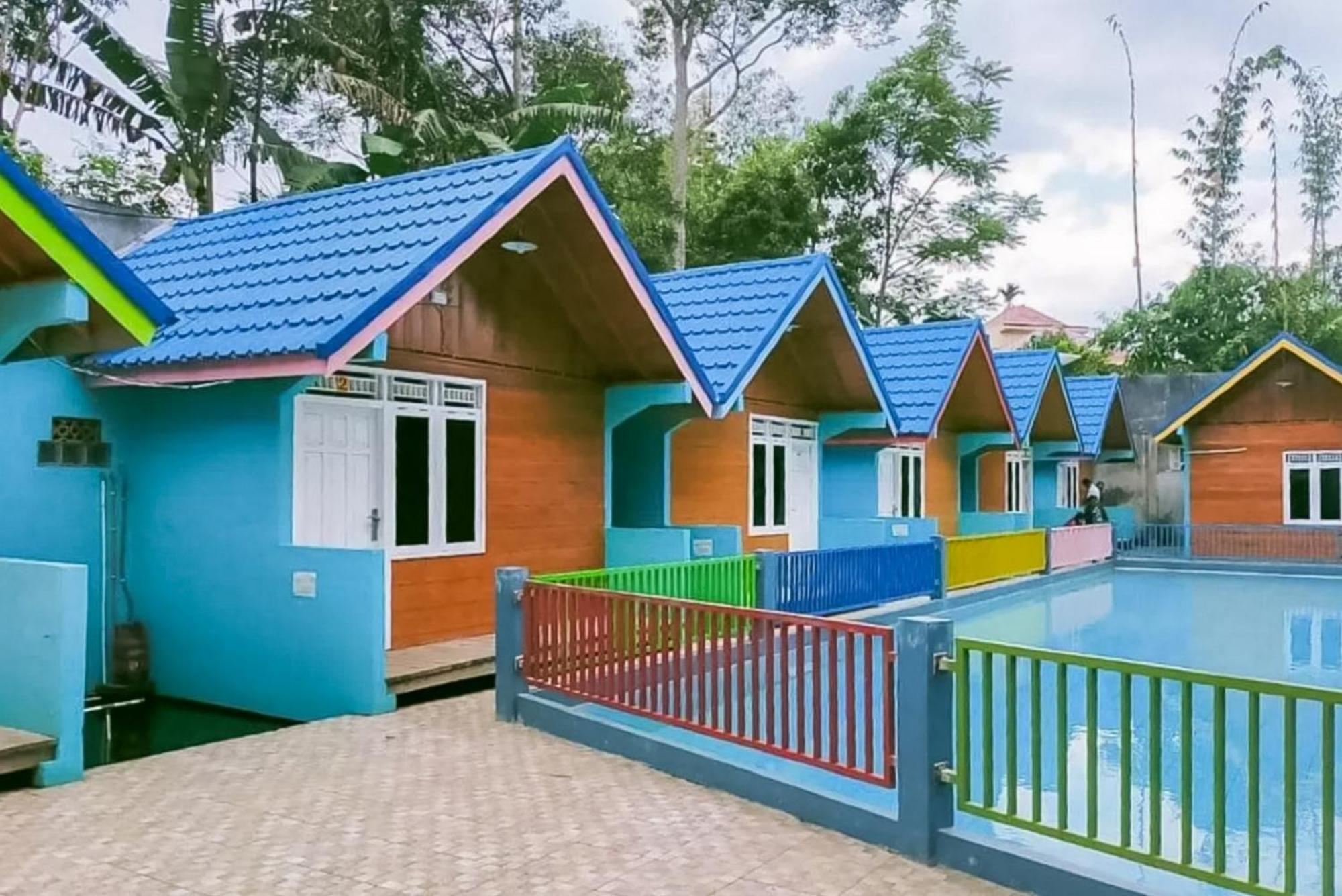 Reddoorz At Villa Waterfun Favour Pagar Alam Pagaralam Exterior photo